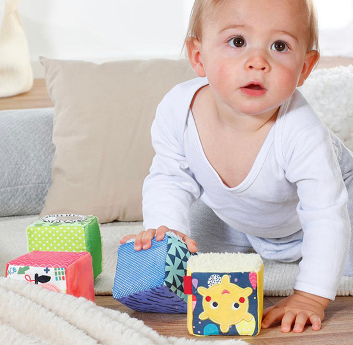 A Thousand & One Cuddles Set Of 4 Colorful Cloth Cubes
